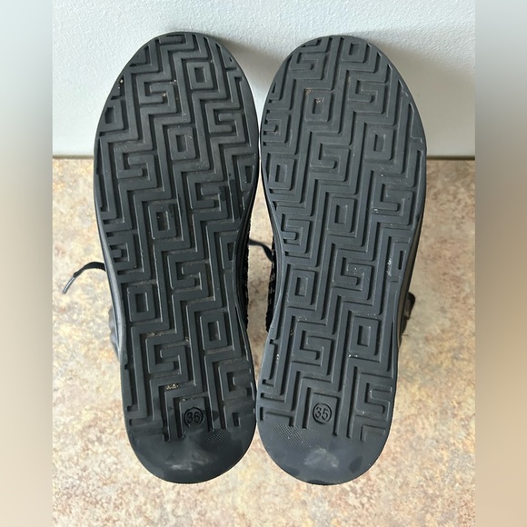 Toscablu Black High-Top Sneakers with textures and inside zipper size 35/4.5 US - Picture 9 of 10